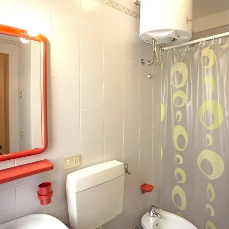 Ducale アパート ビビオーネ