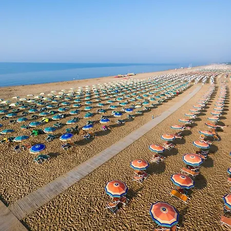 Ducale アパート *